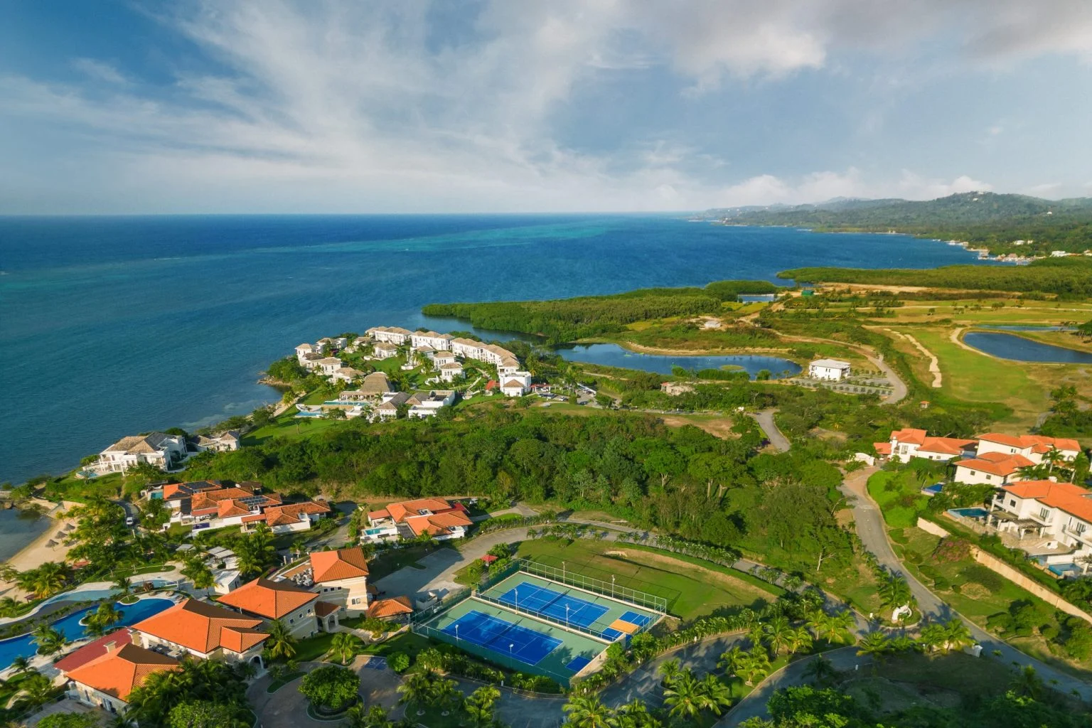 Aerial view of Próspera ZEDE on the coast of Roatán